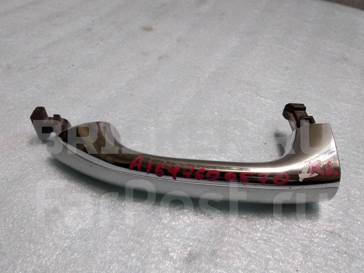 Ручка двери задней наружная левая на Мерседес-Бенц M W164 (ML)