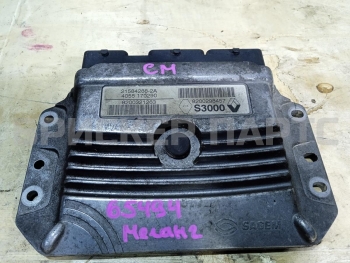 Блок управления двигателем (ЭБУ) на Рено Меган 2 поколение LM05, KM, BM 8200298457