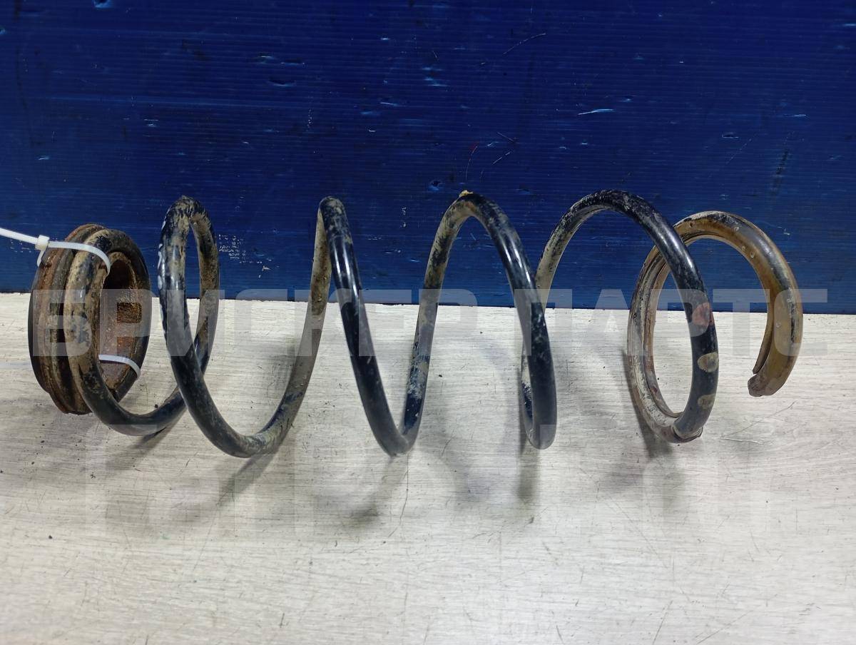 Пружина передняя на Пежо 3008 1 поколение