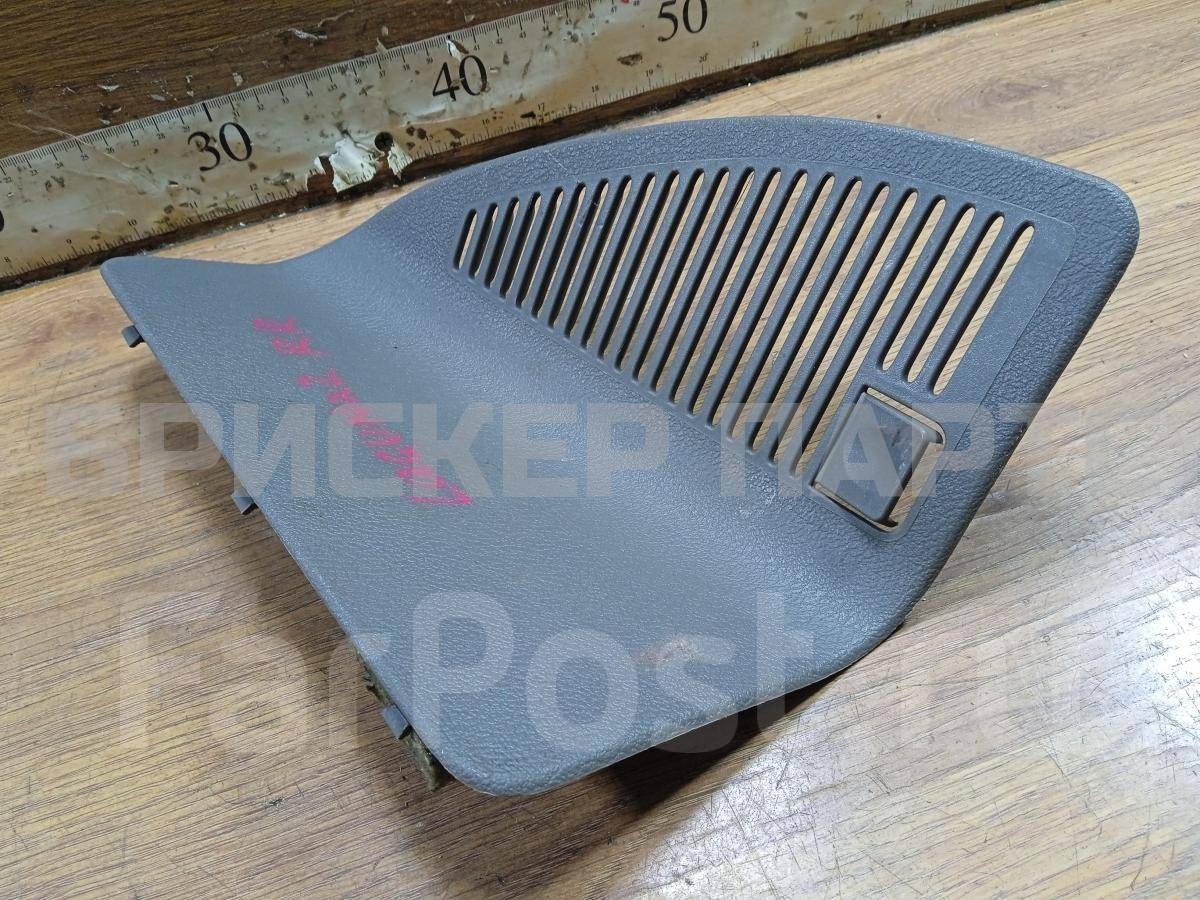 Обшивка багажника правая на Рено Лагуна 2 поколение 8200016492