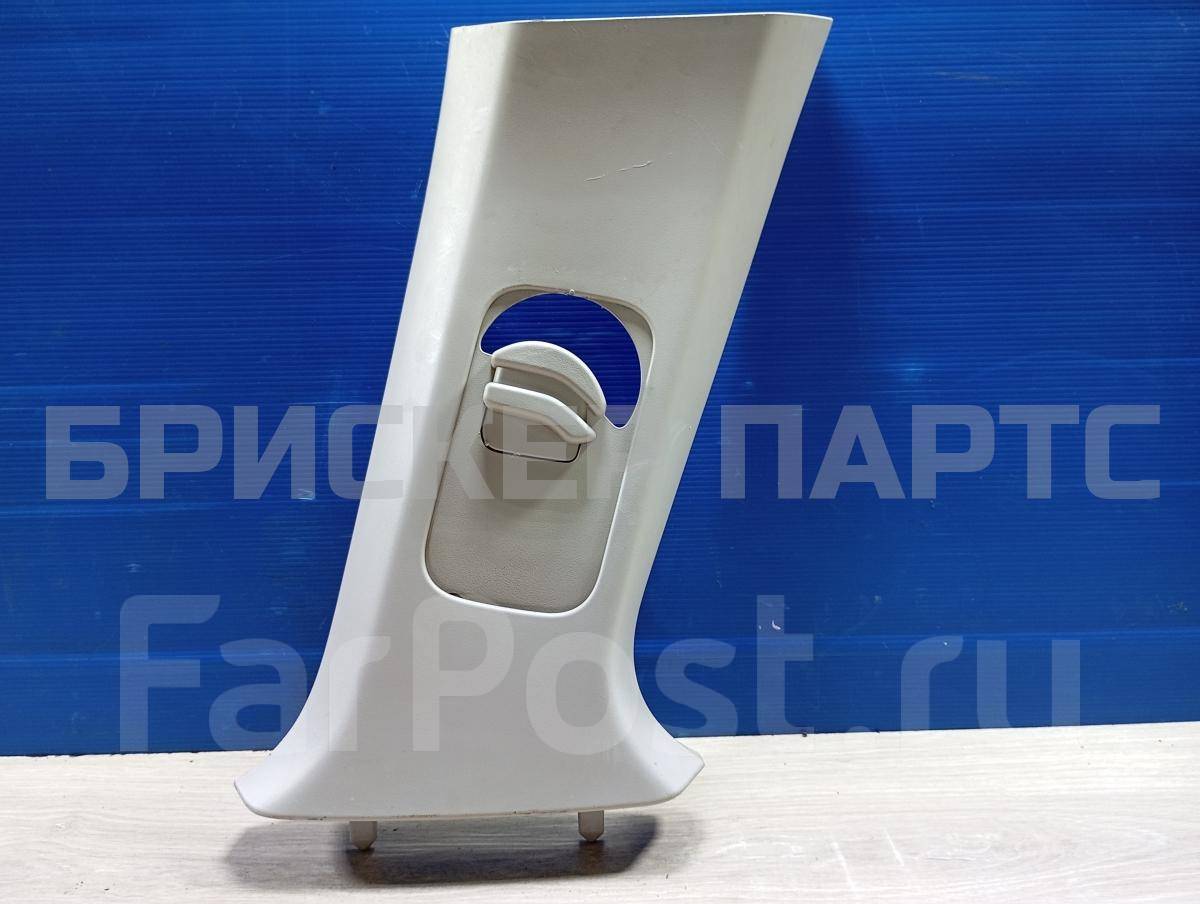 Облицовка стойки центральной правой на Пежо 408 I 9677273577