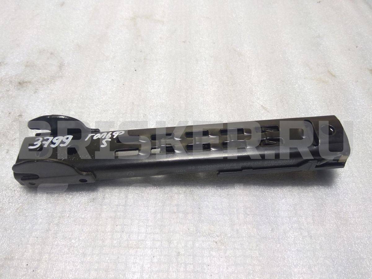 Механизм регулировки ремня безопасности на Фольксваген Гольф Mk5 1T0857819