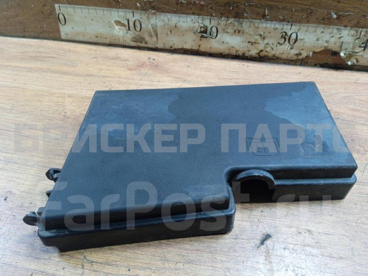 Крышка блока предохранителей на Вольво S40 2 поколение 30728347 Крышка блока предохранителей на Вольво S40 2 поколение 30728347