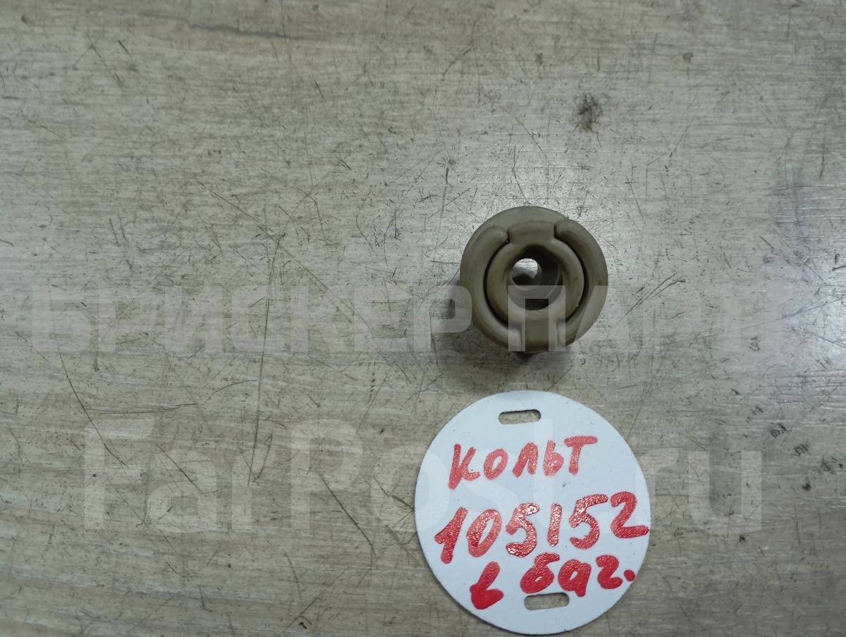 Крючок на Митсубиси Кольт VI (Z20) MN108115YA