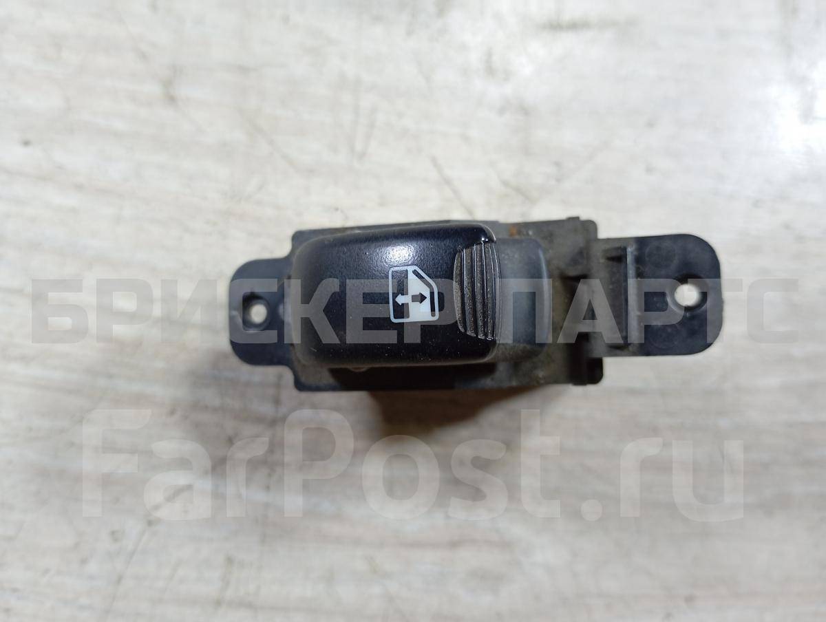 Кнопка, клавиша стеклоподъемника задняя правая на Хендай Санта Фе 1 поколение (SM) 93580-26100