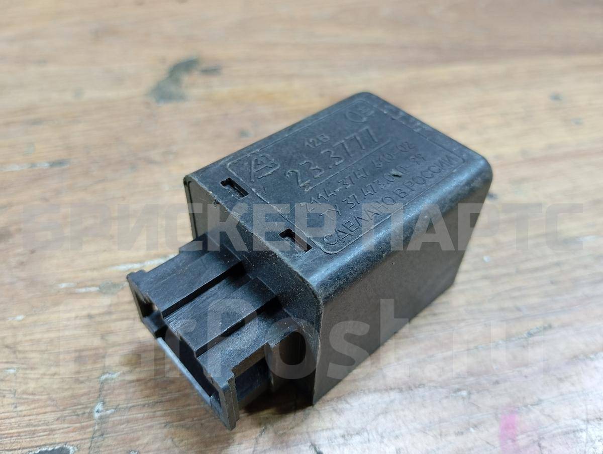 Күйген брюнеткамен супер секс