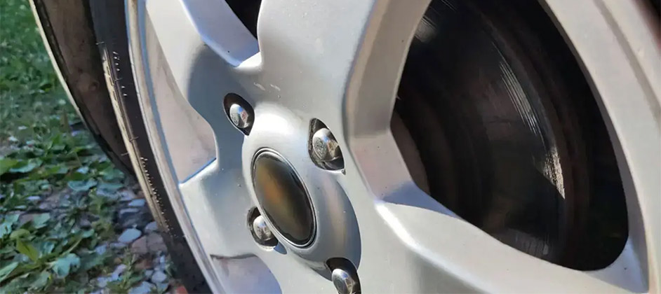 Не для обычных авто: названы главные особенности керамических тормозов