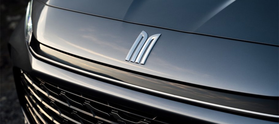 "Москвич" начал поставлять новые кроссоверы М70 и М90 дилерам