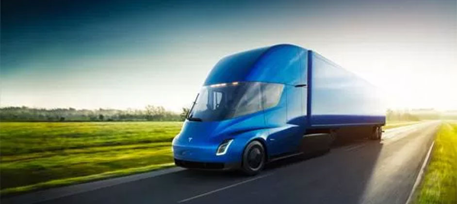 Tesla представила долгожданный грузовик Semi и начала его первые поставки Tesla представила долгожданный грузовик Semi и начала его первые поставки