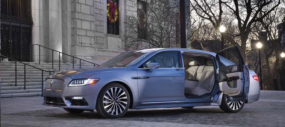 Lincoln начал продажи седанов с «суицидальными» дверями Lincoln начал продажи седанов с «суицидальными» дверями