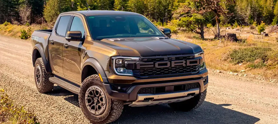 Синонимы мощности и бездорожья: в РФ вернулись легендарные американцы Синонимы мощности и бездорожья: в РФ вернулись легендарные американцы