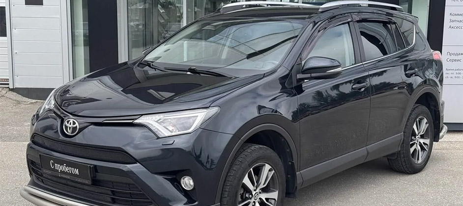 Toyota RAV4 на вторичке: надёжный «японец» или переоценённый выбор?