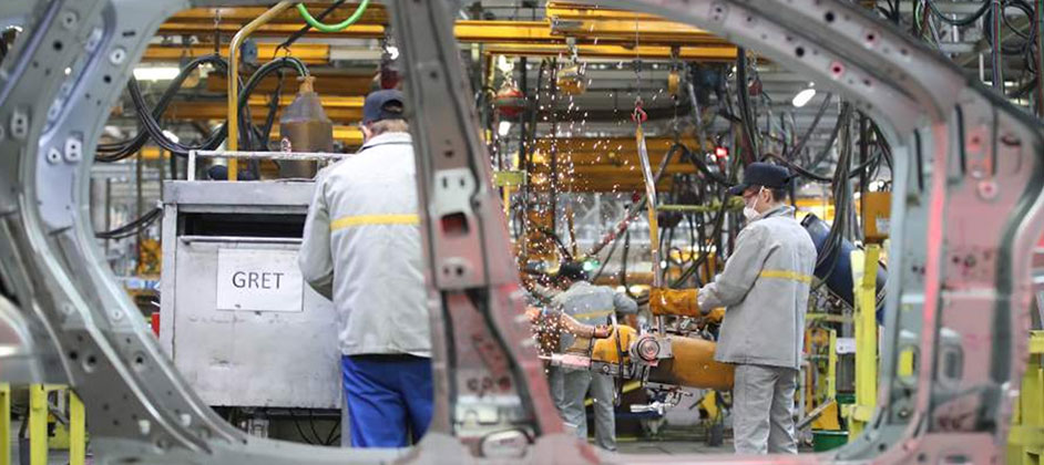 На заводе «Москвич» обнаружены Renault Logan и Sandero с другим дизайном