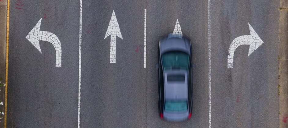 С 1 сентября водителям грозит лишение прав из-за машин с мигалками