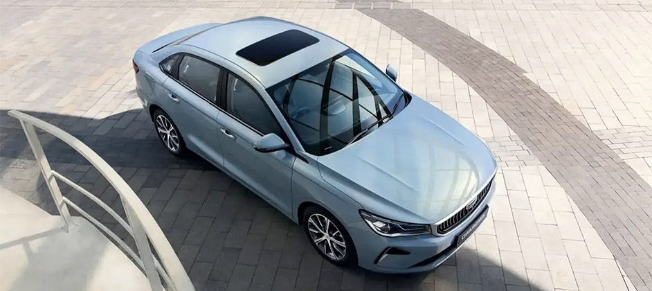 Geely запустил в РФ свой первый седан Emgrand по цене от 1,99 млн рублей