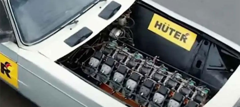 Блогеры собрали ВАЗ-2106 с мотором из бензопил. Авто сняли на фото Блогеры собрали ВАЗ-2106 с мотором из бензопил. Авто сняли на фото