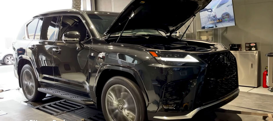 Мощность внедорожника Lexus LX600 на динамометрическом стенде достигла 362 л.с. Мощность внедорожника Lexus LX600 на динамометрическом стенде достигла 362 л.с.