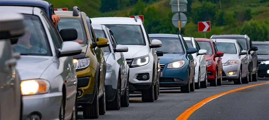 Москва держится, Кавказ падает: как регионы переживают спад авторынка