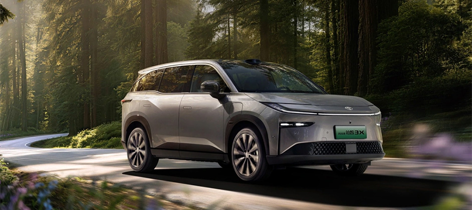 В России начали продавать Toyota bZ3X. В Китае на нее ажиотажный спрос