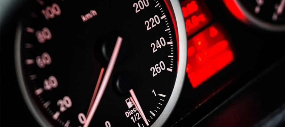 Депутаты приняли решение снизить допускаемый предел превышения скорости
