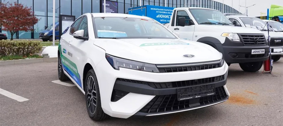 В Петербурге представили «Москвич 6» на газомоторном топливе В Петербурге представили «Москвич 6» на газомоторном топливе