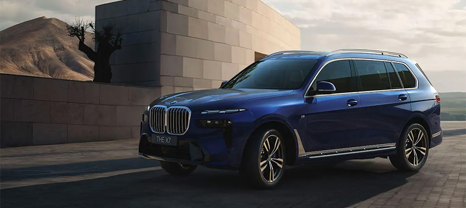 Маскировка не спасла: новый BMW X7 показал детали дизайна