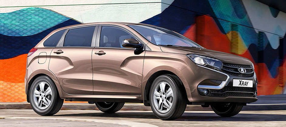 Спрос на хетчбэк Lada XRay в России рекордно упал