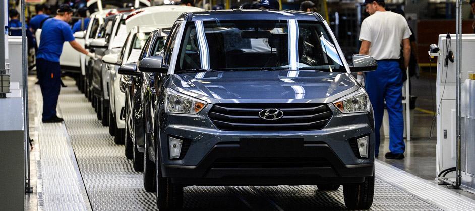 Завод Hyundai приостановит работу в России