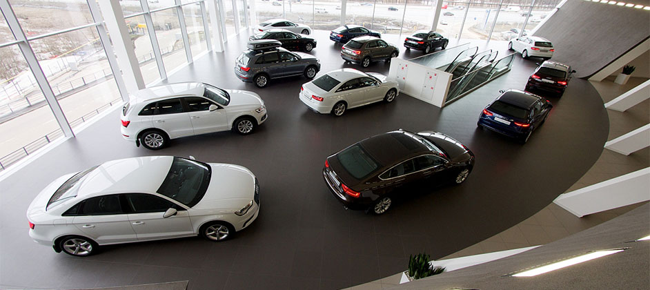 В автосалонах РФ почти закончились запасы настоящих иномарок в 2022 году В автосалонах РФ почти закончились запасы настоящих иномарок в 2022 году