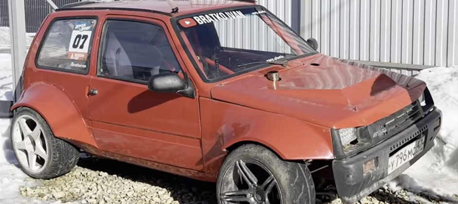 "Бешеная табуретка": В РФ сняли с учета и продают "заряженную" "Оку"