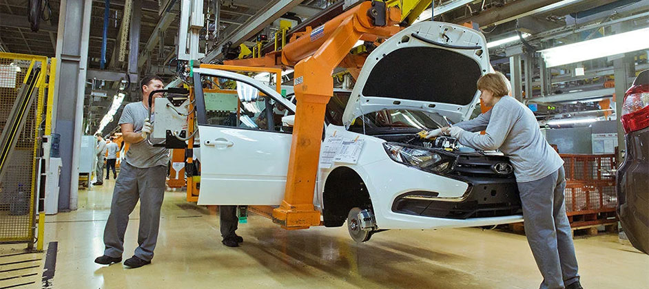 Нет комплектующих: российские автозаводы спешно ищут альтернативы и жертвуют экологией