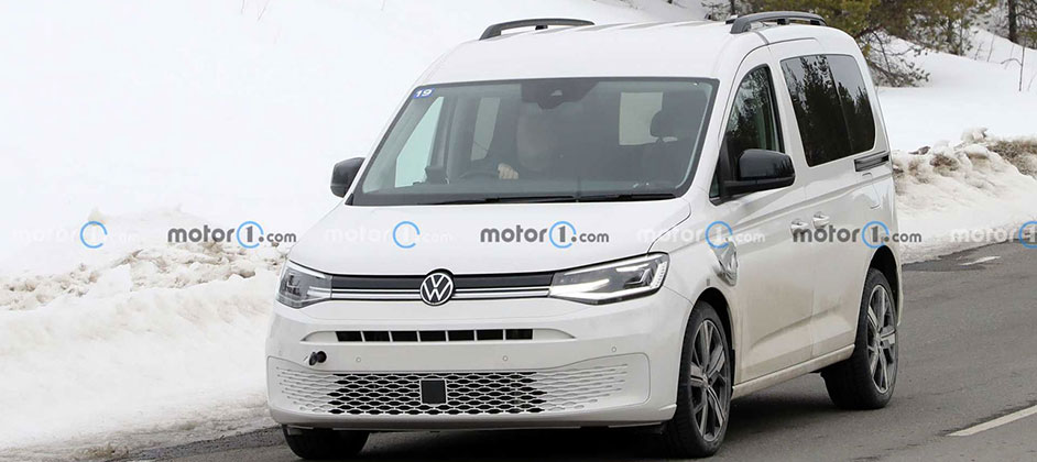 Гибридный Volkswagen Caddy нового поколения заметили на тестах