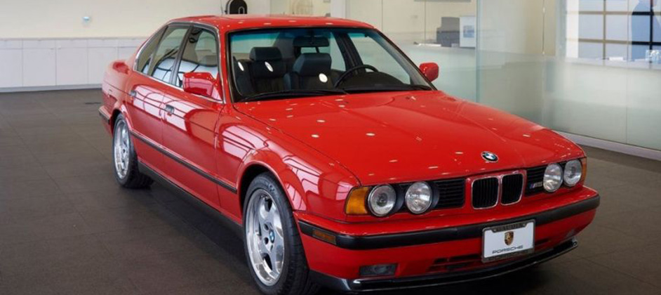 29-летнюю BMW M5 продают по цене новой М4
