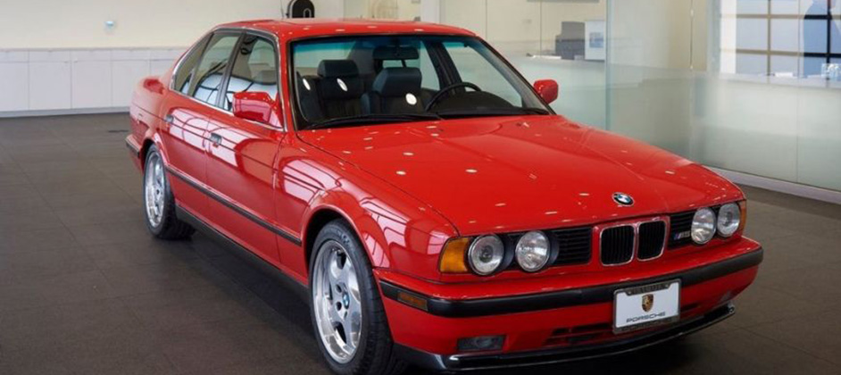 29-летнюю BMW M5 продают по цене новой М4
