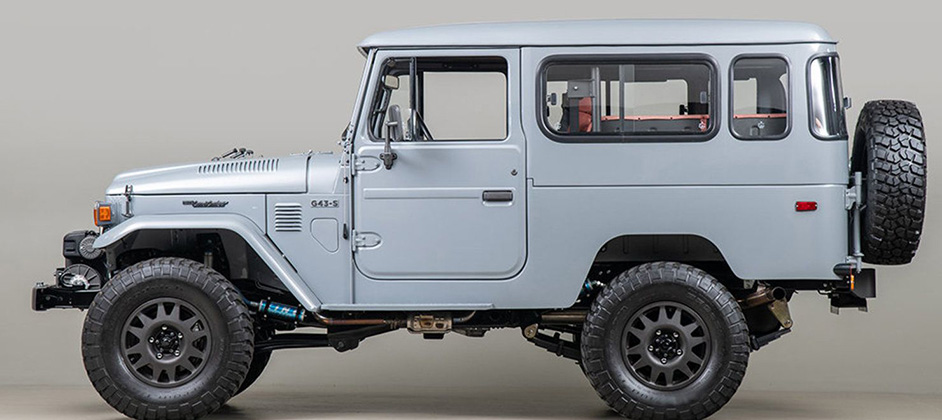 Canepa продает версию Toyota FJ40 после года реставрации Canepa продает версию Toyota FJ40 после года реставрации
