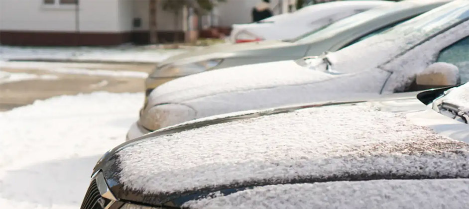 Эксперт Ревин объяснил водителям, где лучше хранить автомобиль зимой и летом