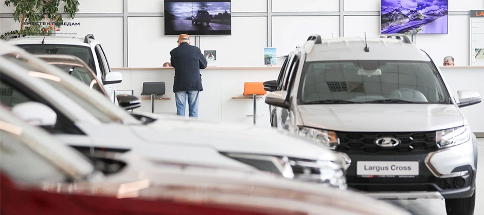 Когда выгоднее покупать новую машину в 2026 году. Ответ главы «Автостата»