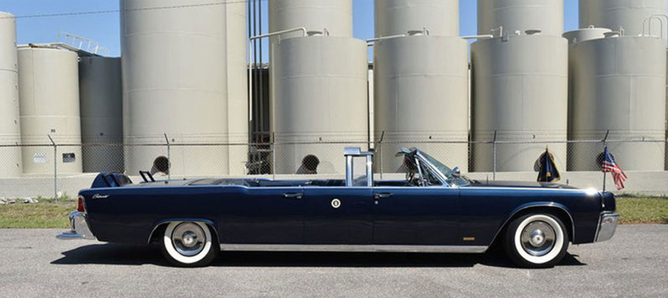 На аукционе хотят продать копию лимузина президента Кеннеди со стартовой ценой в 8 млн руб