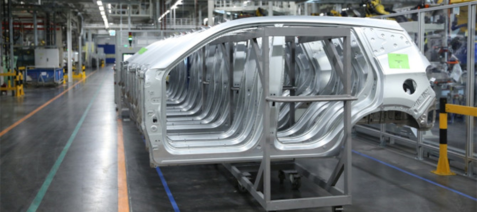 Производство легковых машин в январе снизилось на 13%, а грузовиков – на 36%