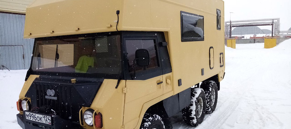 В РФ построили уникальный автодом Pinzgauer 712: машину сняли на фото В РФ построили уникальный автодом Pinzgauer 712: машину сняли на фото