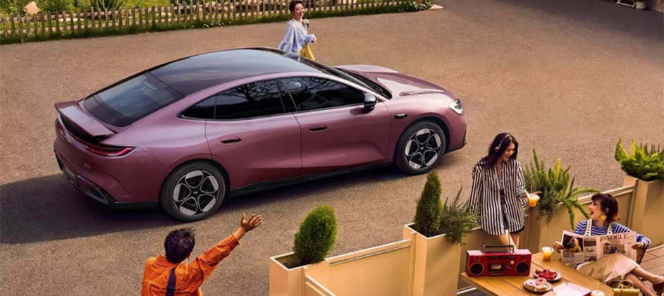 Geely представила конкурента Xiaomi SU7 — седан Galaxy TT выйдет в августе 2026 года
