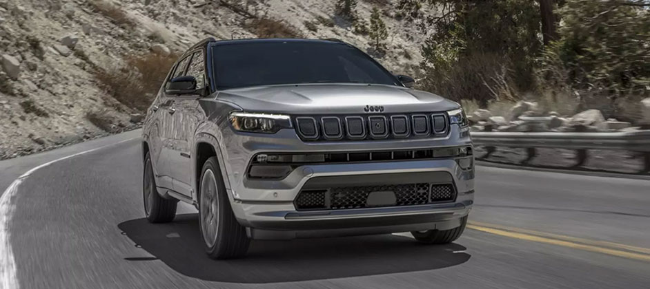 Jeep превратил решетку радиатора в штрих-код, который можно считать с телефона