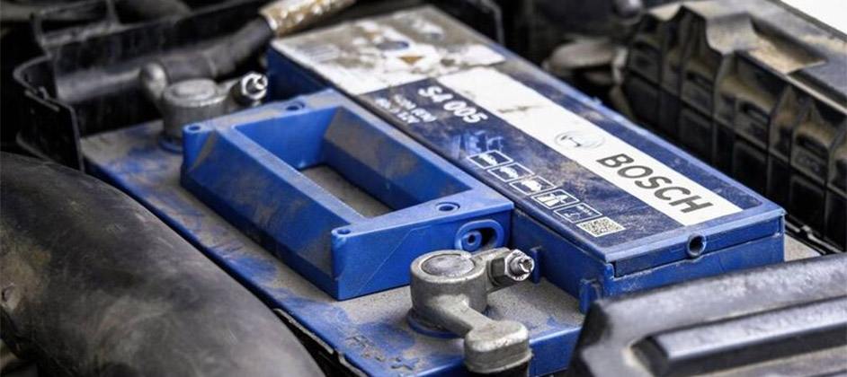 12,2 В вместо нормы: простой тест мультиметром покажет, пора ли заряжать аккумулятор