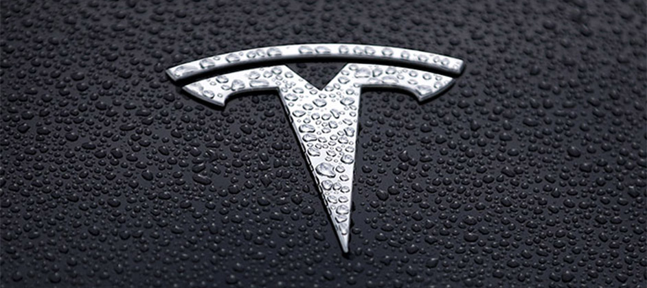 Tesla планирует начать поставки спорткара Roadster в 2025 году Tesla планирует начать поставки спорткара Roadster в 2025 году