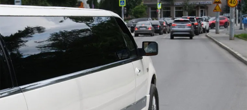 Стильный бар на колесах продают по дешевке в Челябинской области.