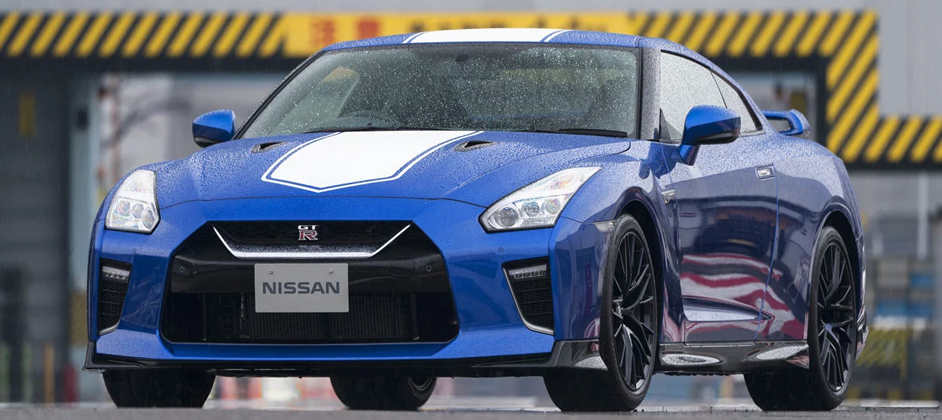 Nissan представил ультраскоростную юбилейную версию знаменитого GT-R