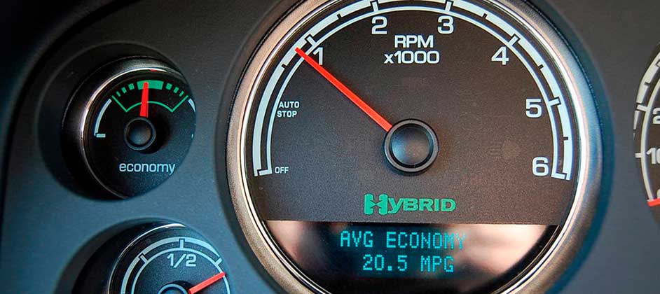 Водителям в РФ объяснили, какая манера вождения автомобиля поможет сэкономить бензин