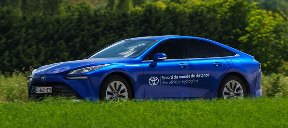 Toyota Mirai установила рекорд пробега на одном баке водорода