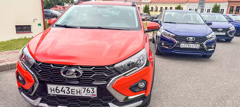 Российские автолюбители определили обладателей премии «Новинка года 2025» от Авто.ру