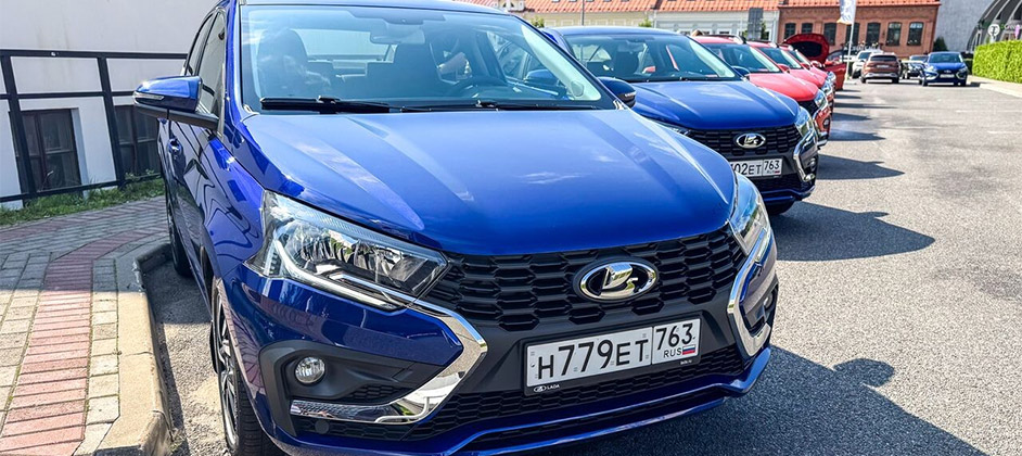 Lada Iskra победила в голосовании за звание лучшего легкового автомобиля в РФ